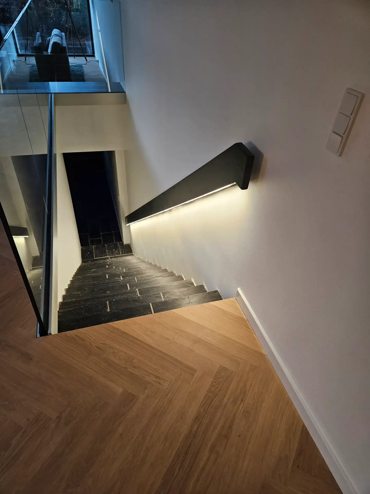 LED-lys til trappebelysning for sikkerhed og stil.